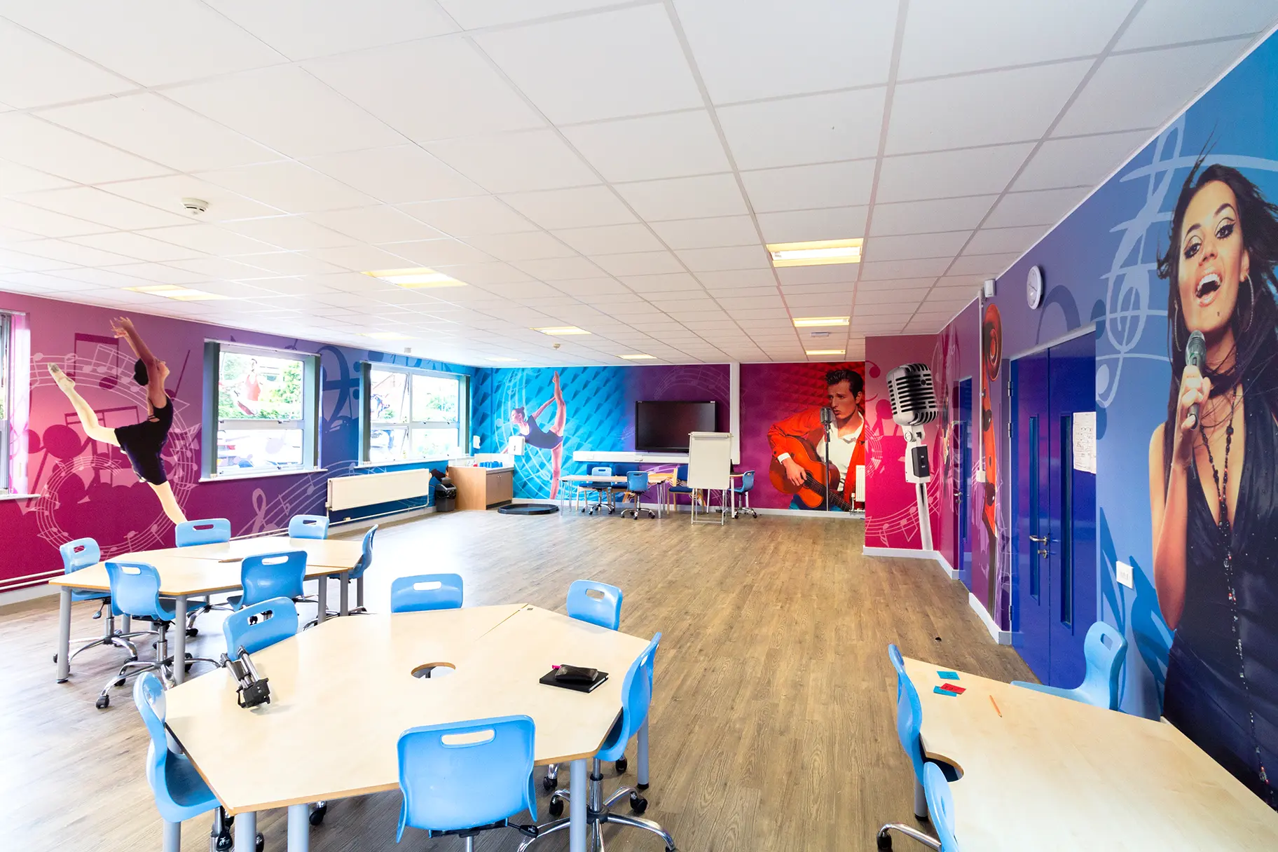 Hopping Hill Primary School creative studio wrap wall art