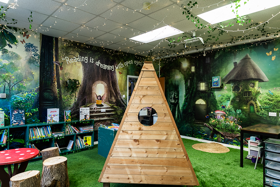 Brookfield Infant School library wall art